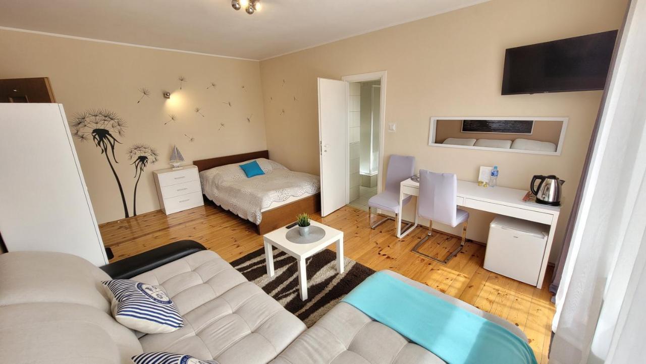 Pokoje Krystyna Wladyslawowo Apartment Exterior photo